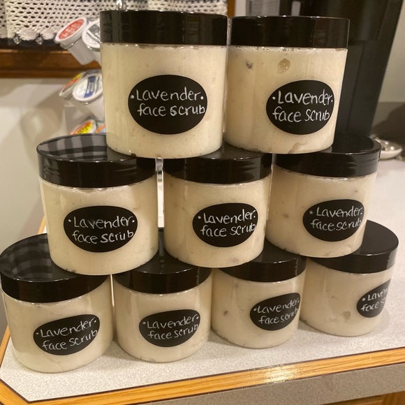 🛍 Lavender Face Scrub 🤗❤️⭐️🛍 - Picture 2 of 8
